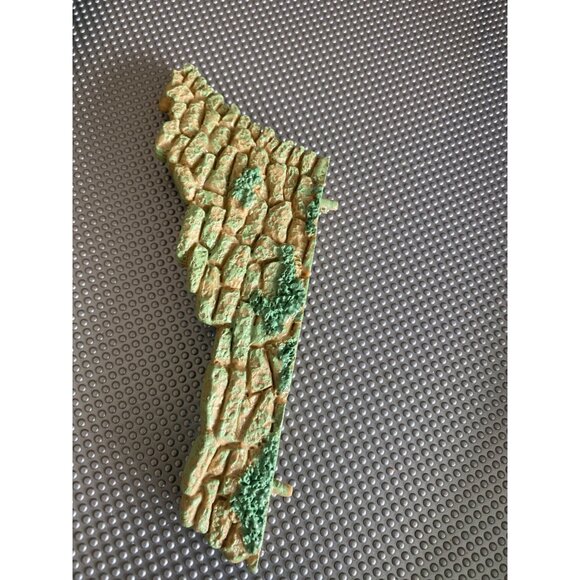 Mr. Christmas Christmas in Bethlehem Replacement Stone Wall Set of 3 - Picture 4 of 6